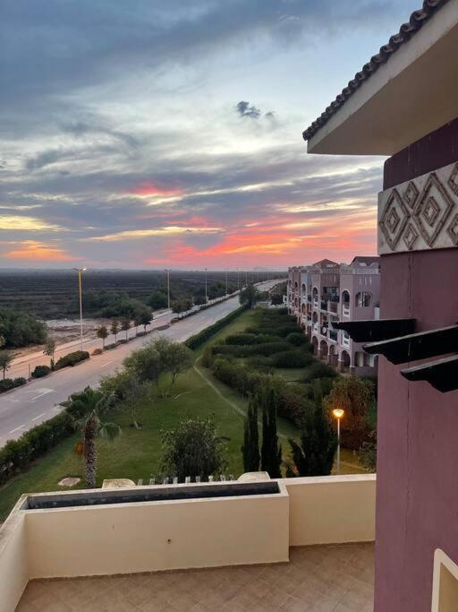 Appartement En Residence + Grande Terrasse Sur Le Toit Saïdia 外观 照片