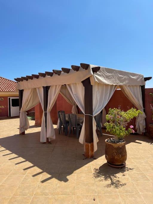 Appartement En Residence + Grande Terrasse Sur Le Toit Saïdia 外观 照片